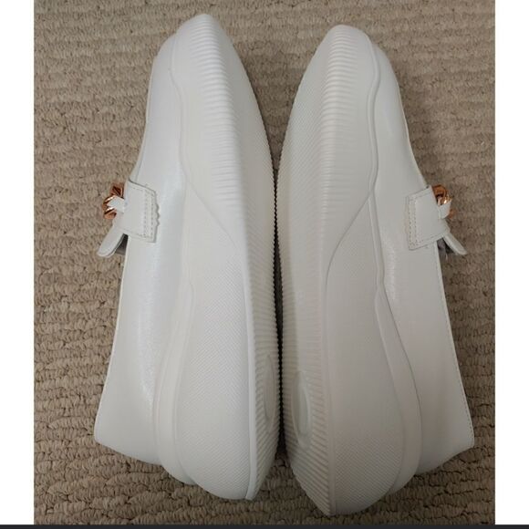Women's Lug Sole Loafers in White NWOT Size 39 or 8.5 With Buckle - Picture 11 of 13